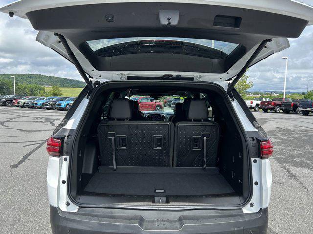 used 2022 Chevrolet Traverse car, priced at $35,300