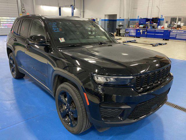 used 2022 Jeep Grand Cherokee car, priced at $31,000
