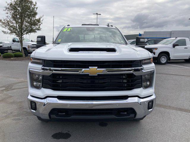 new 2025 Chevrolet Silverado 3500 car, priced at $77,925