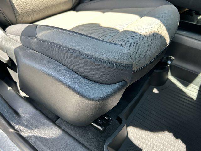 new 2026 Chevrolet Equinox car, priced at $33,088