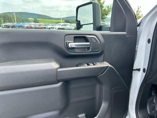 new 2025 Chevrolet Silverado 3500 car