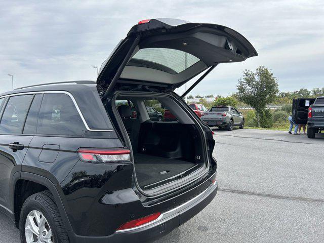 used 2023 Jeep Grand Cherokee car, priced at $30,000