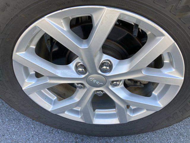 used 2023 Jeep Grand Cherokee car, priced at $32,800