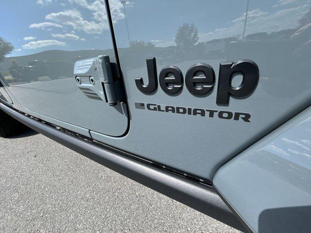used 2025 Jeep Gladiator car, priced at $37,000