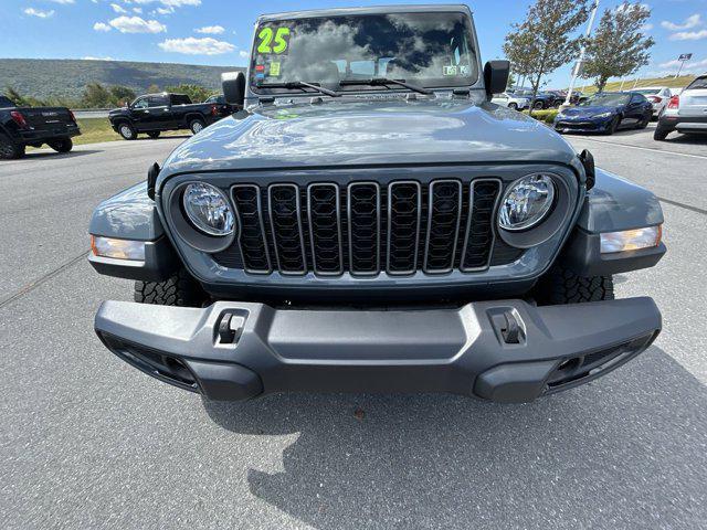 used 2025 Jeep Gladiator car, priced at $37,000