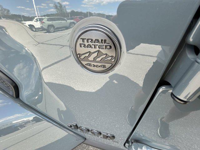 used 2025 Jeep Gladiator car, priced at $37,000