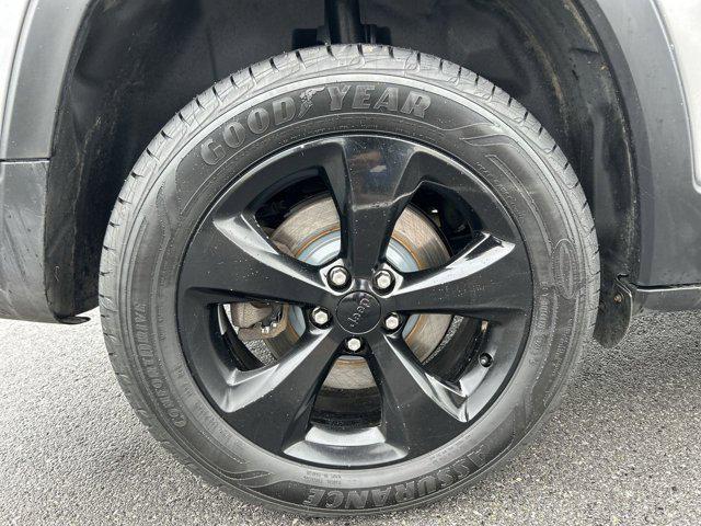 used 2018 Jeep Cherokee car, priced at $13,900