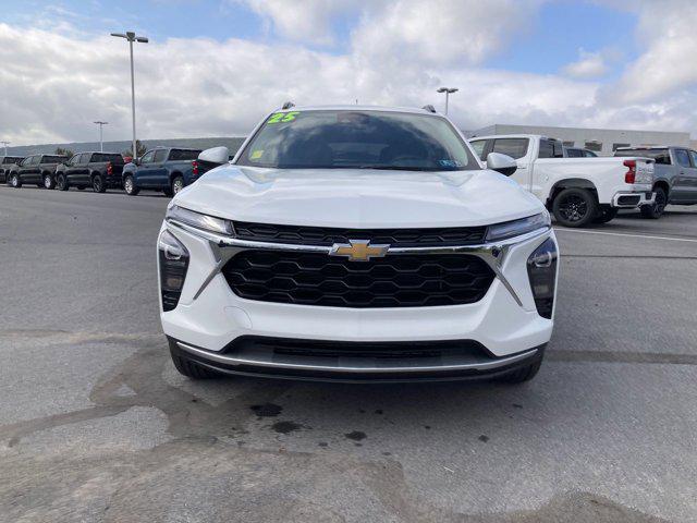 new 2025 Chevrolet Trax car, priced at $24,388