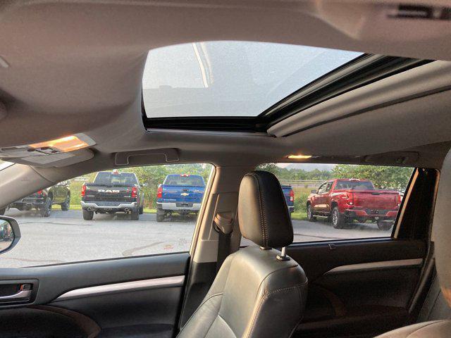 used 2019 Toyota Highlander car, priced at $24,800