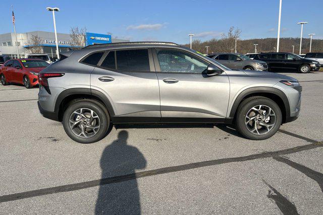 new 2025 Chevrolet Trax car, priced at $24,588