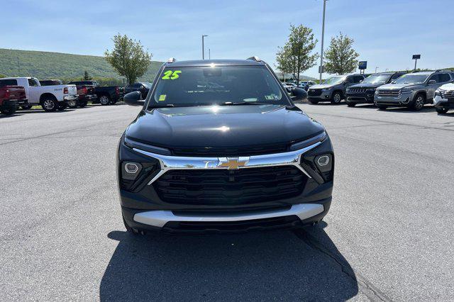 new 2025 Chevrolet TrailBlazer car, priced at $30,188