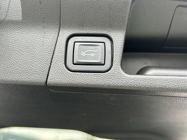 used 2023 GMC Acadia car, priced at $30,900