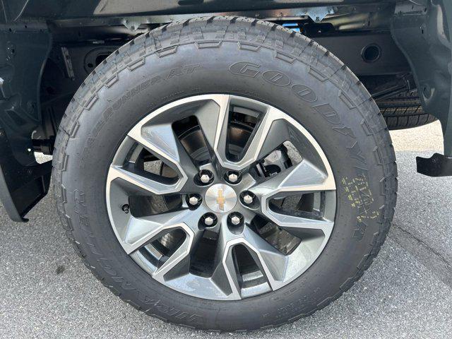 new 2025 Chevrolet Silverado 1500 car, priced at $44,138
