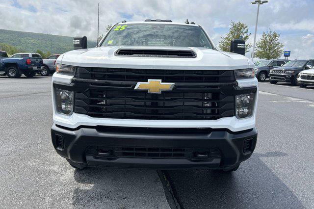 new 2025 Chevrolet Silverado 3500 car