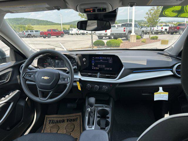 new 2025 Chevrolet Trax car, priced at $22,188