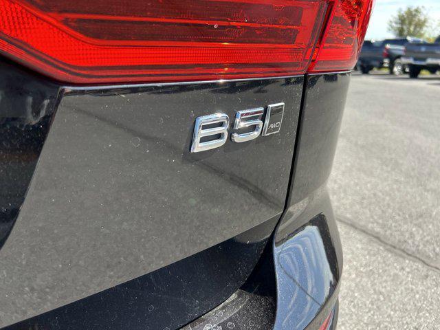 used 2022 Volvo XC60 car, priced at $32,000