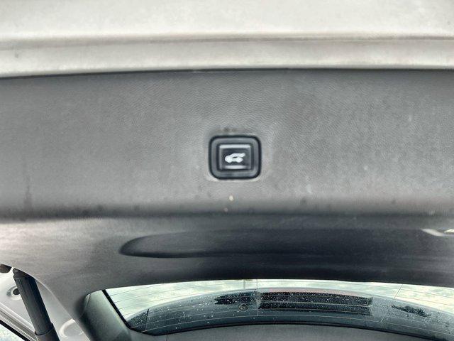 used 2022 Chevrolet Traverse car, priced at $33,000