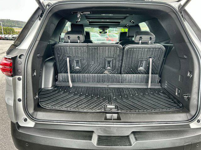 used 2022 Chevrolet Traverse car, priced at $33,000