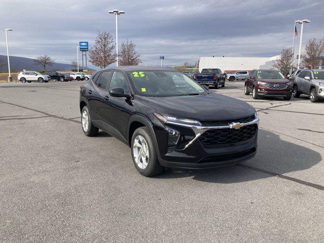 new 2025 Chevrolet Trax car, priced at $22,488