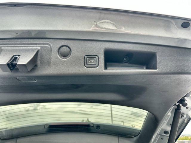 used 2023 Chevrolet Equinox car, priced at $19,020