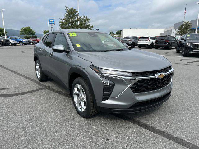 new 2025 Chevrolet Trax car, priced at $22,188