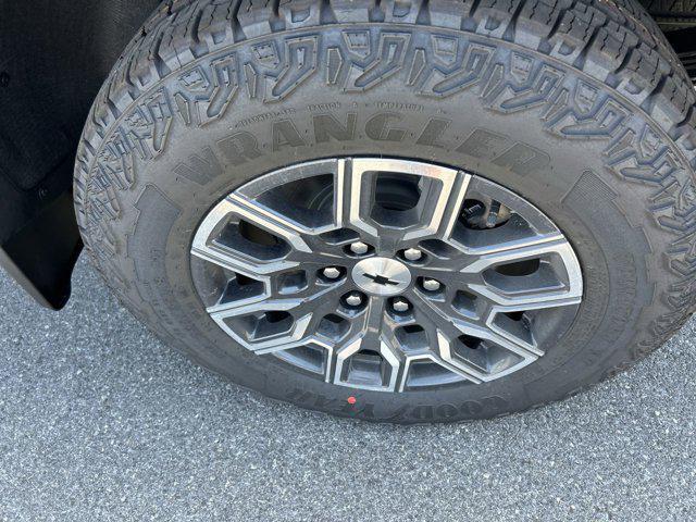 new 2026 Chevrolet Colorado car, priced at $44,588