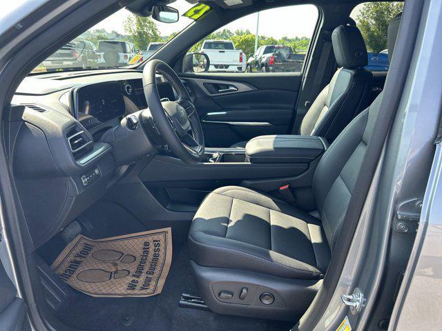 new 2025 Chevrolet Traverse car, priced at $45,588