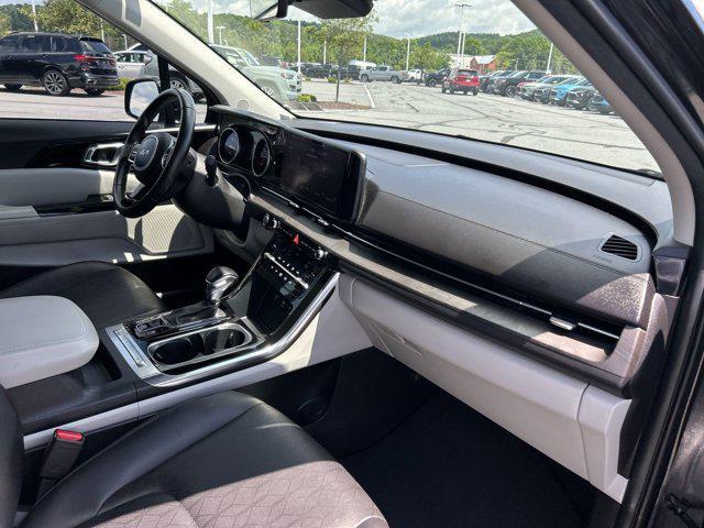 used 2022 Kia Carnival car, priced at $28,500