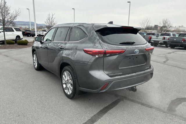 used 2021 Toyota Highlander Hybrid car, priced at $34,000