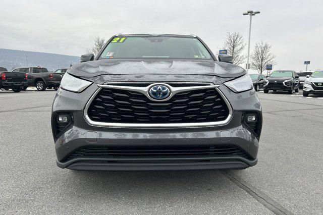 used 2021 Toyota Highlander Hybrid car, priced at $34,000