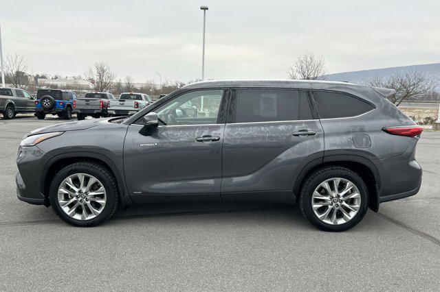 used 2021 Toyota Highlander Hybrid car, priced at $34,000