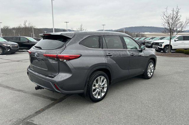 used 2021 Toyota Highlander Hybrid car, priced at $34,000