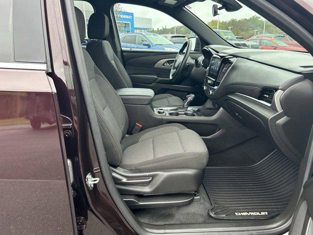 used 2023 Chevrolet Traverse car, priced at $29,500