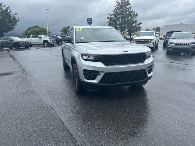 used 2025 Jeep Grand Cherokee car, priced at $36,900