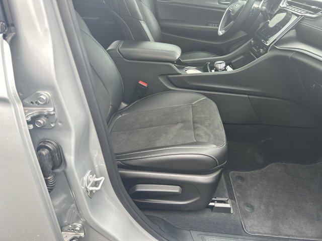 used 2025 Jeep Grand Cherokee car, priced at $36,900