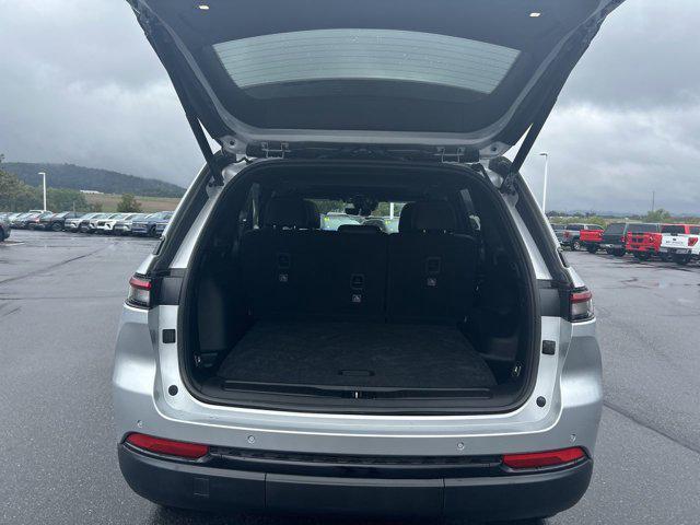 used 2025 Jeep Grand Cherokee car, priced at $36,900