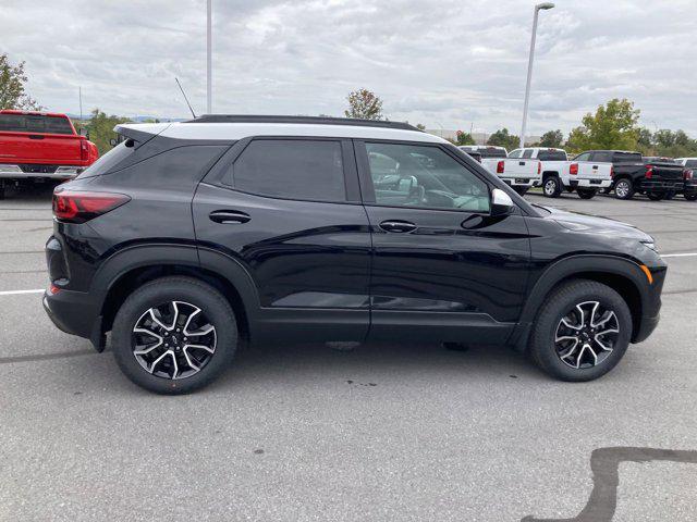 new 2025 Chevrolet TrailBlazer car, priced at $32,588