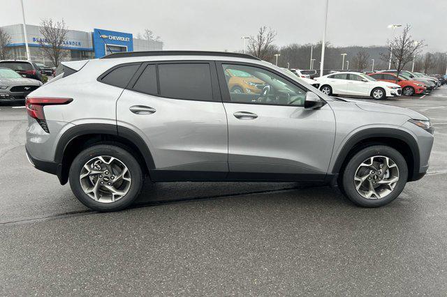 new 2025 Chevrolet Trax car, priced at $24,388