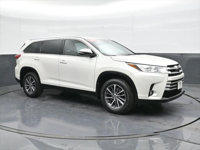 used 2019 Toyota Highlander car, priced at $28,488