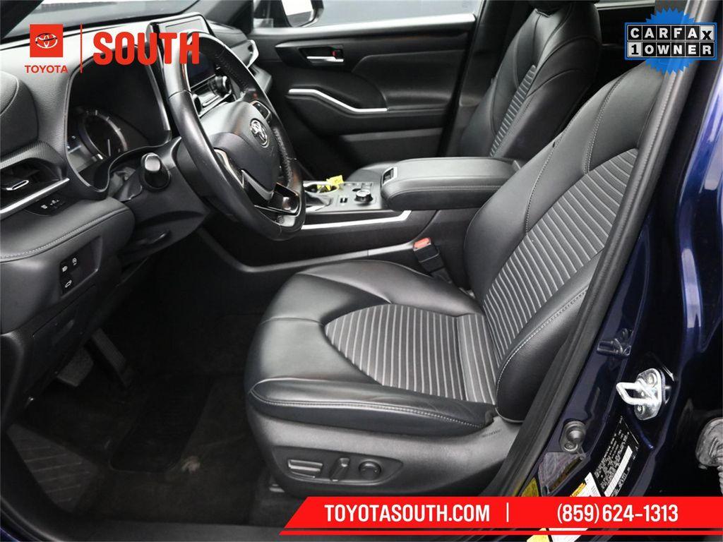used 2024 Toyota Highlander car, priced at $41,269
