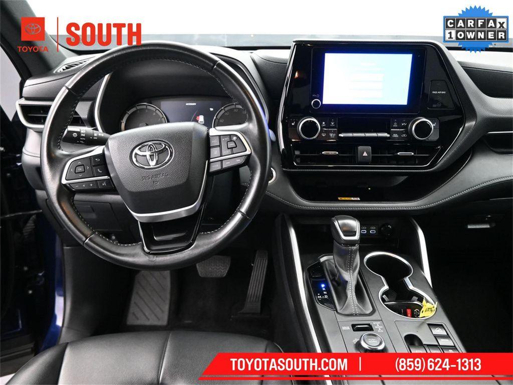 used 2024 Toyota Highlander car, priced at $41,269