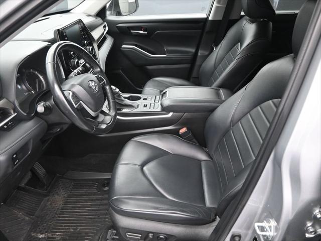 used 2022 Toyota Highlander car, priced at $33,993