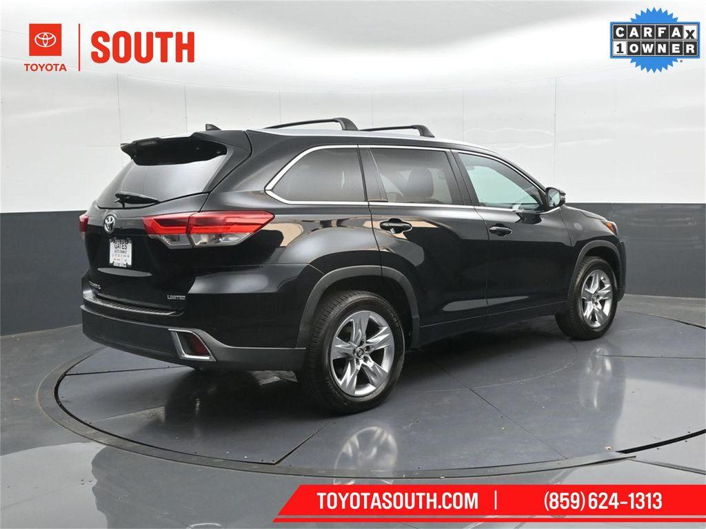 used 2018 Toyota Highlander car, priced at $19,076