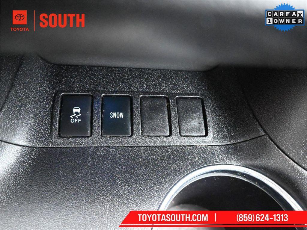 used 2018 Toyota Highlander car, priced at $19,076