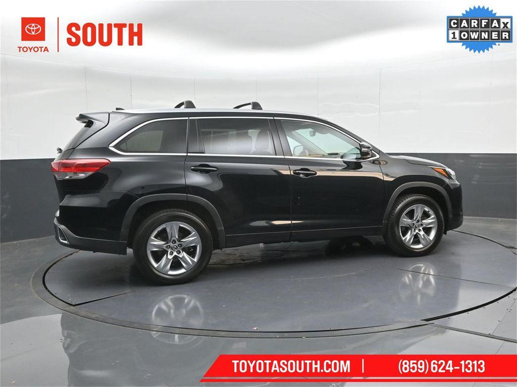 used 2018 Toyota Highlander car, priced at $19,076
