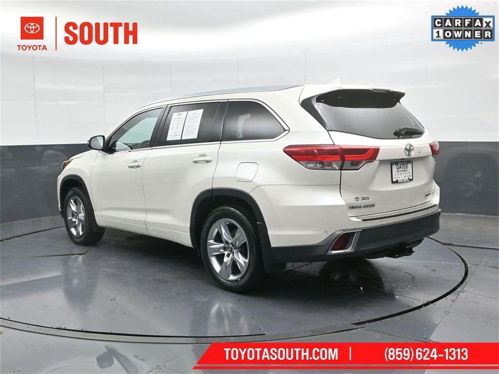 used 2018 Toyota Highlander car, priced at $22,238