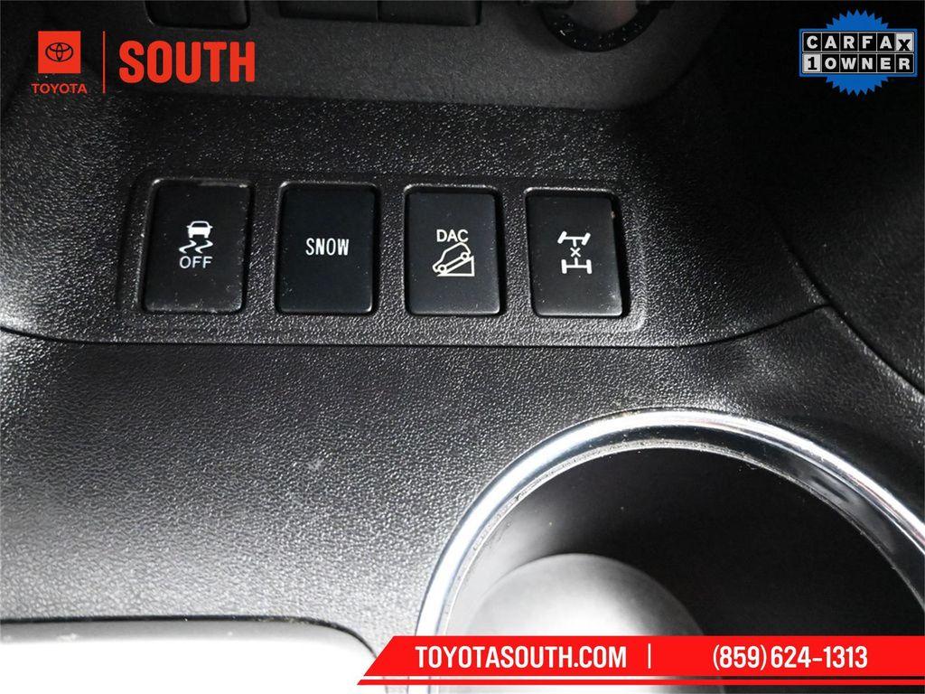 used 2018 Toyota Highlander car, priced at $22,238