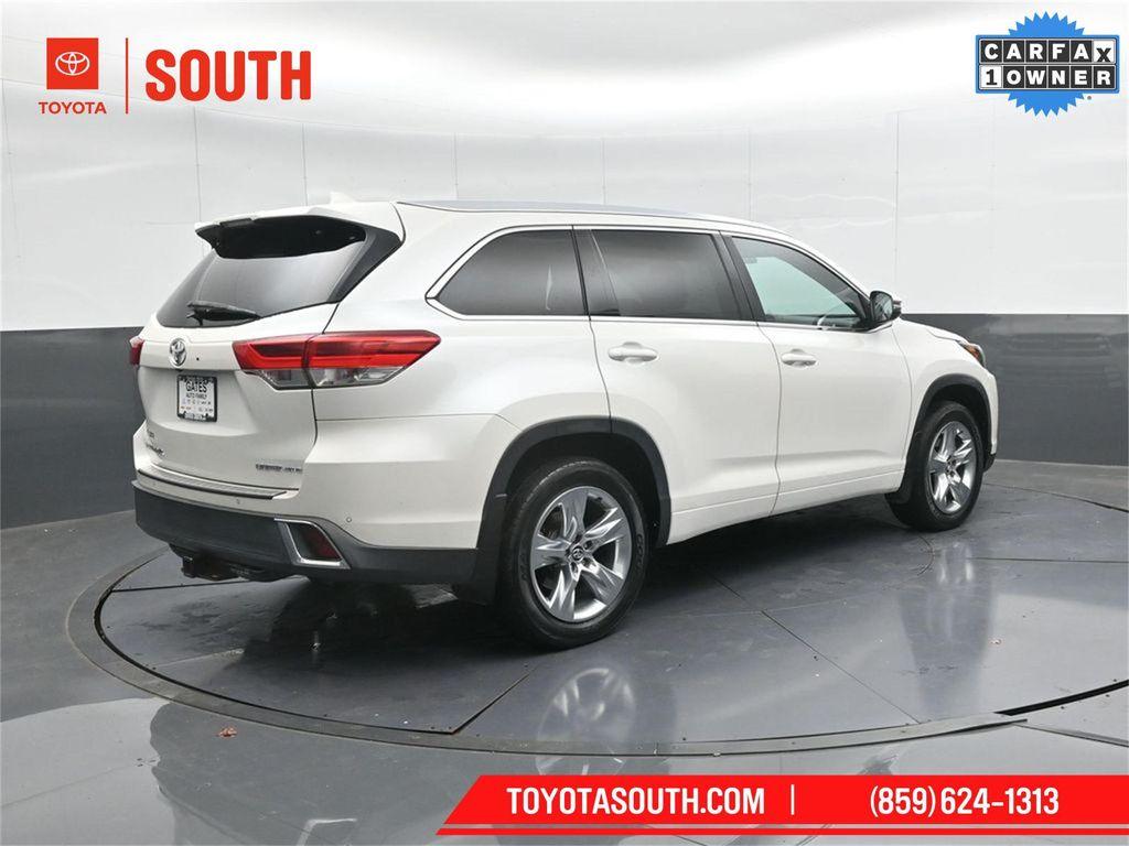 used 2018 Toyota Highlander car, priced at $22,238
