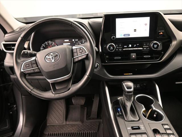 used 2023 Toyota Highlander car, priced at $38,690