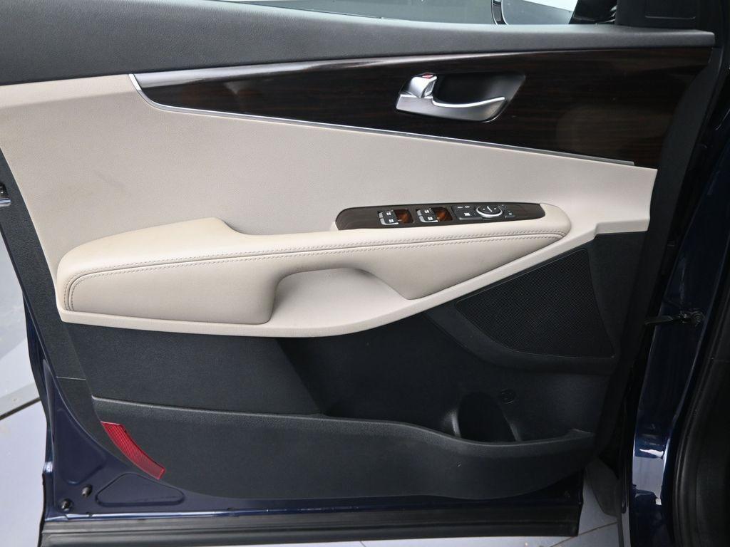 used 2020 Kia Sorento car, priced at $10,690